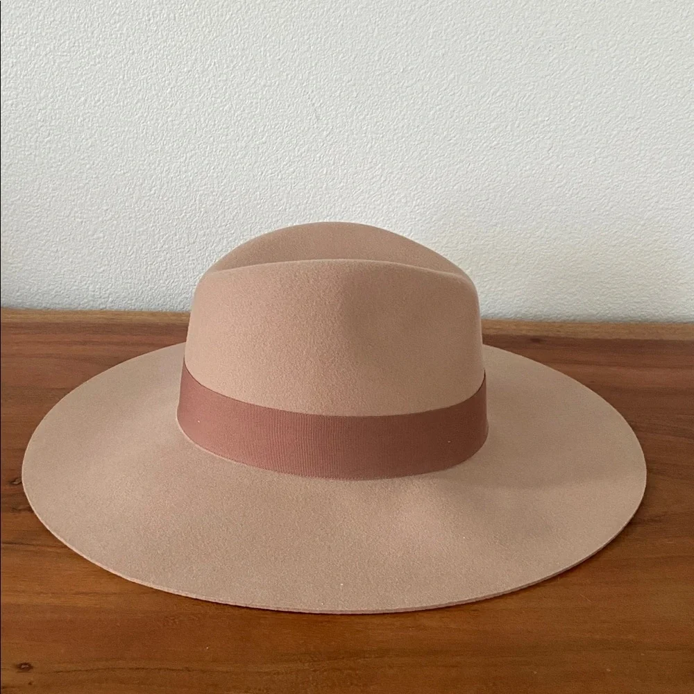 Brixton Joanna neutral felt wool hat wide floppy brim fedora grosgrain ribbon M